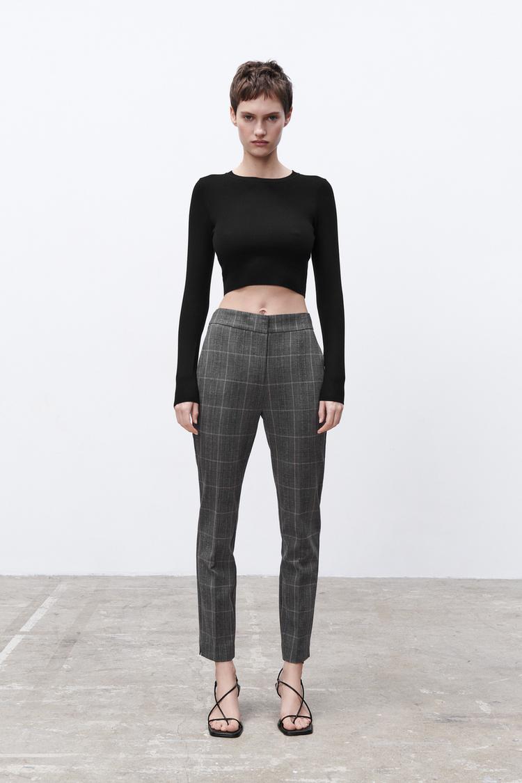 Esta cazadora acolchada por 35,95 euros merece una visita a Zara 2 Merca2.es Imagen 0 de PANTALÓN JOGGER WAIST de Zara