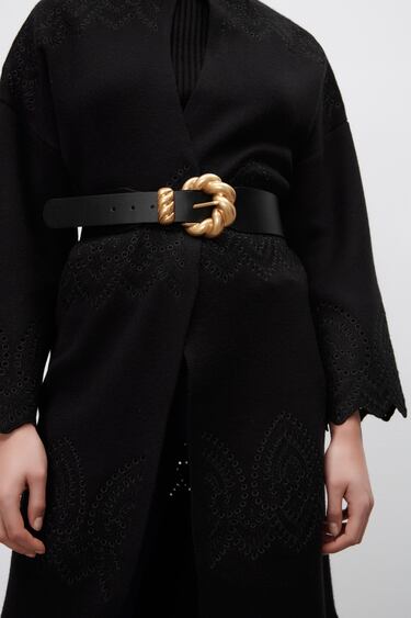 Image 0 of BELT WITH TWISTED BUCKLE from Zara