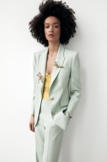TAILORED BLAZER WITH GOLDEN BUTTONS