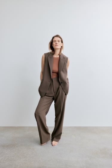WIDE-LEG TROUSERS WITH DARTS