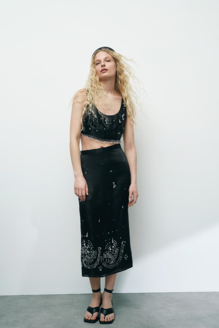 Εικόνα 0 του ΦΟΥΣΤΑ ΣΑΤΙΝΕ ΜΕ ΚΟΣΜΗΜΑΤΑ LIMITED EDITION από Zara