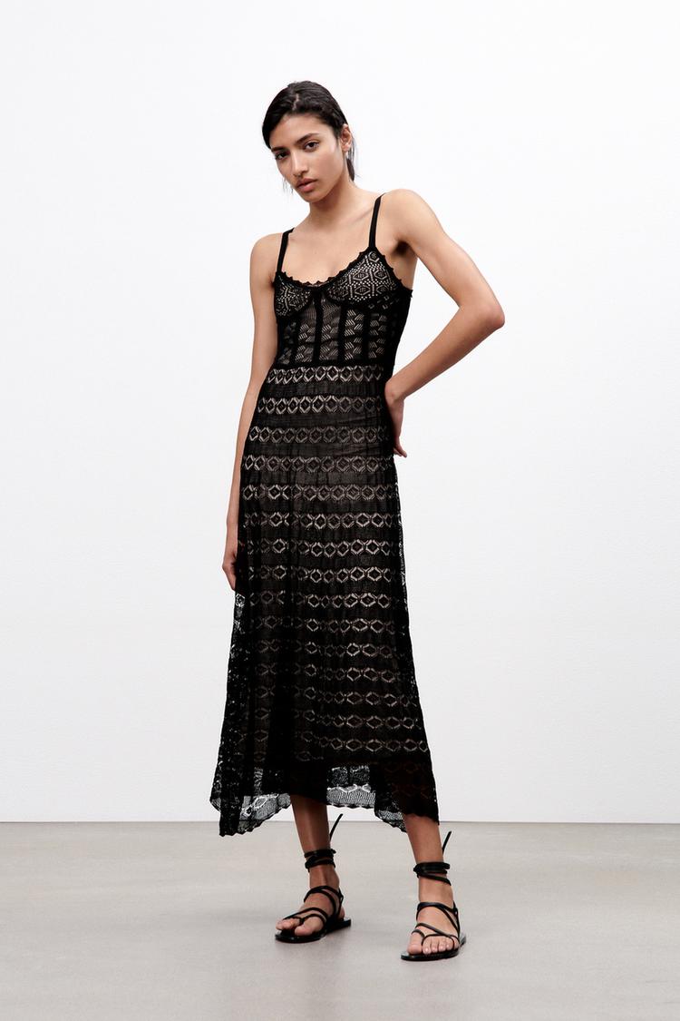 Con estas sandalias de piel de Zara pisarás como una modelo Imagen 0 de VESTIDO CORSETERO PUNTO POINTELLE de Zara