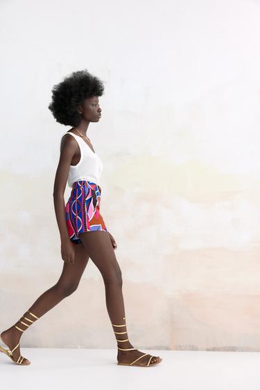 Pantalonici e Bermuda da Donna | Nuova Collezione Online | ZARA Italia