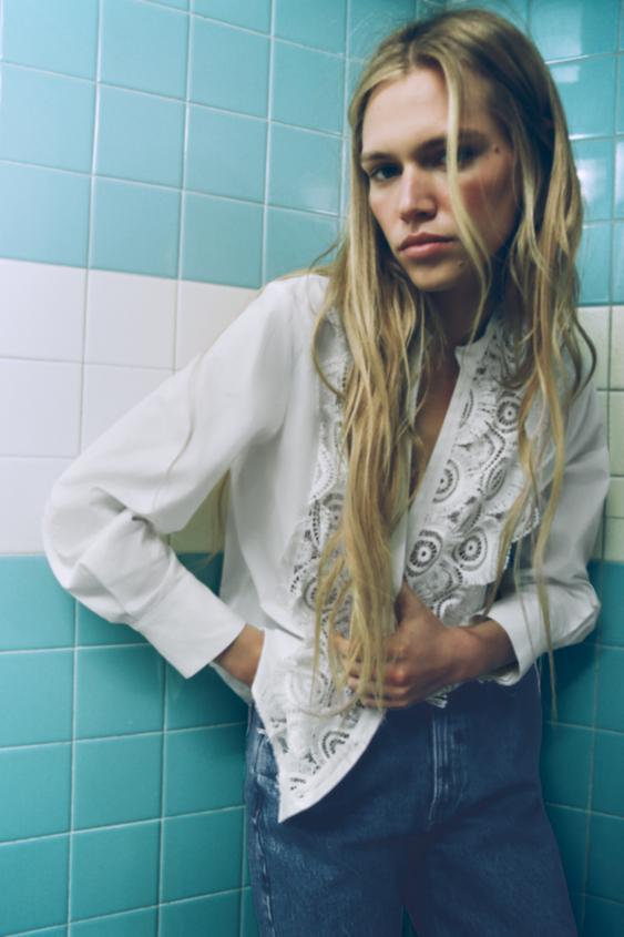 Nagore Robles se va de rebajas y encuentra en Zara la camisa más cañera  para los sábados por la noche