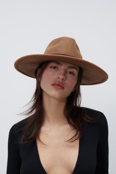 Image 0 of FELT HAT from Zara