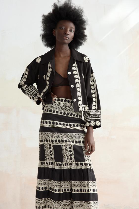FALDA MIDI BORDADOS - Blanco / Negro | ZARA España