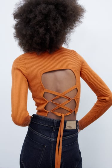 KNIT SWEATER WITH OPEN BACK