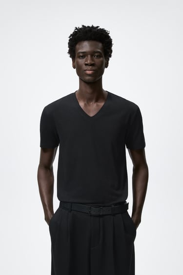 Image 0 of BASIC SLIM FIT T-SHIRT WITH V-NECK from Zara