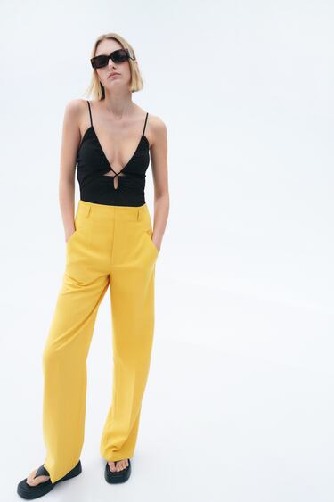 HIGH-WAISTED STRAIGHT CUT TROUSERS