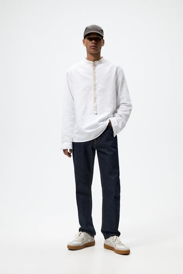 Image 0 of SHIRT WITH CONTRAST COLLAR from Zara