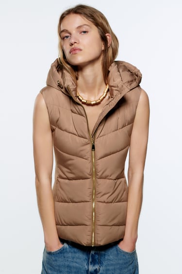 QUILTED GILET WITH WATER AND WIND PROTECTION