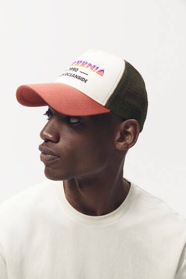 CONTRAST EMBROIDERED CAP