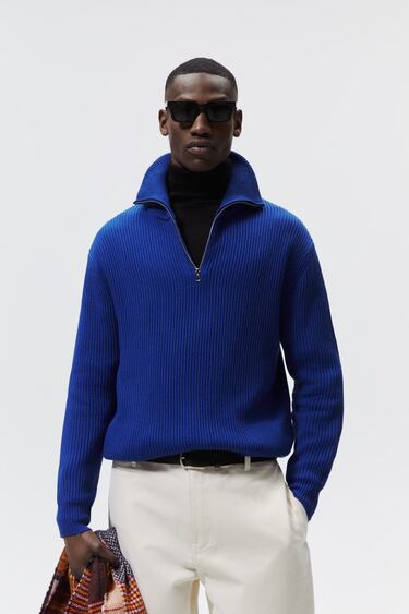 HIGH NECK SWEATER WITH ZIP