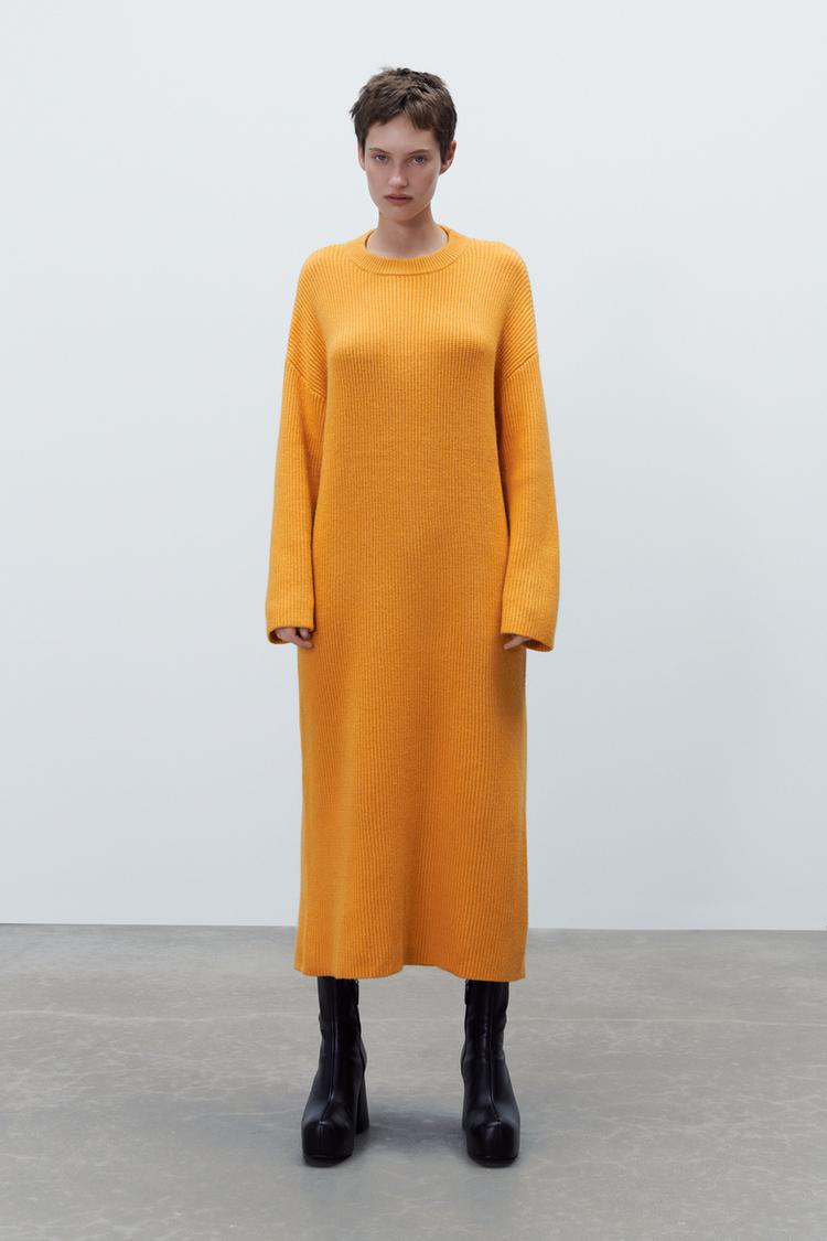 Εικόνα 0 του ΠΛΕΚΤΟ ΦΟΡΕΜΑ ΜΕ ΠΕΣΜΕΝΟ ΩΜΟ από Zara