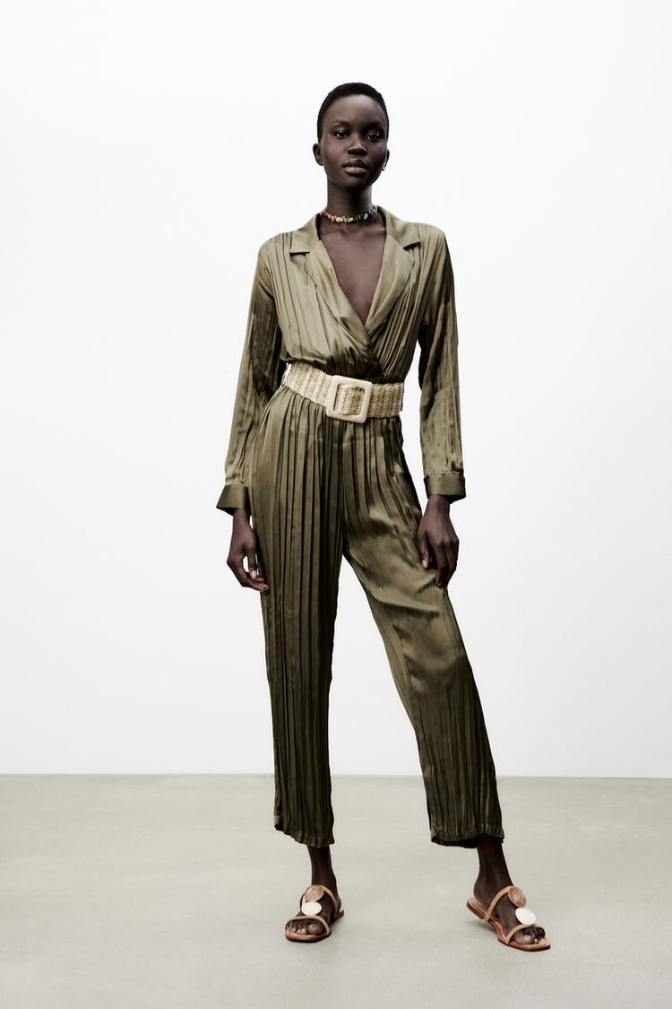 Εικόνα 0 του ΟΛΟΣΩΜΗ ΦΟΡΜΑ ΜΕ ΟΨΗ ΤΣΑΛΑΚΩΜΕΝΟΥ ΚΑΙ ΖΩΝΗ από Zara