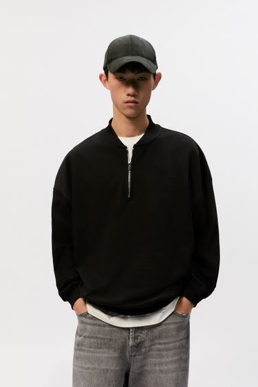 CROPPED SWEATSHIRT WITH POCKETS