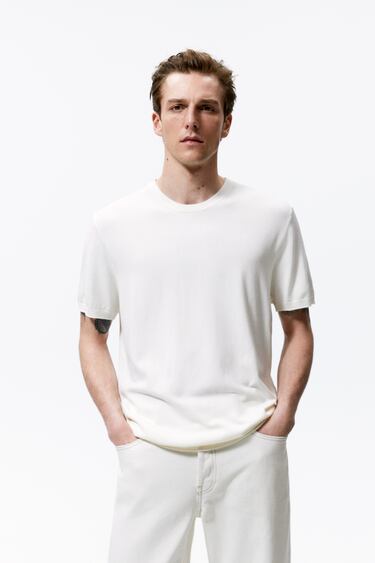 Image 0 of KNIT T-SHIRT from Zara