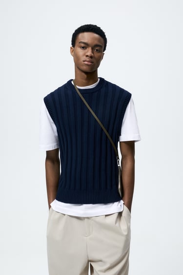 Image 0 of RIBBED KNIT VEST from Zara