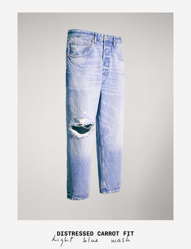 Image 0 of RELAXED FIT CARROT FIT JEANS from Zara