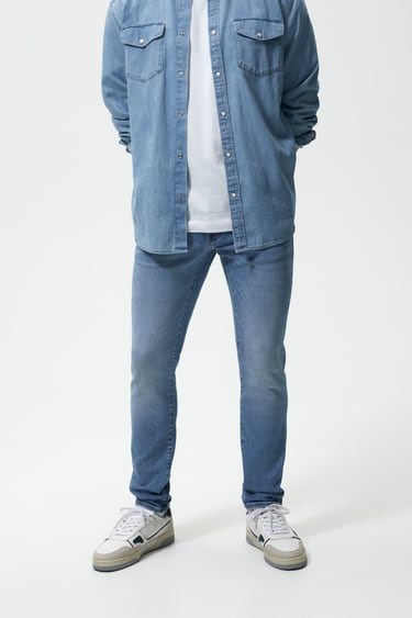 Image 0 of LOW-RISE SLIM JEANS from Zara