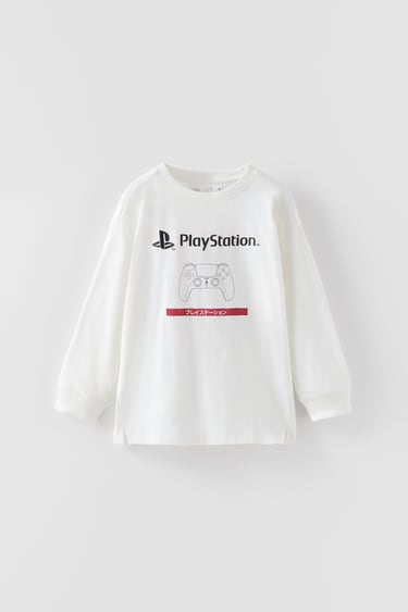 BLUSE MED PLAYSTATION ©SONY INTERACTIVE ENTERTAINMENT