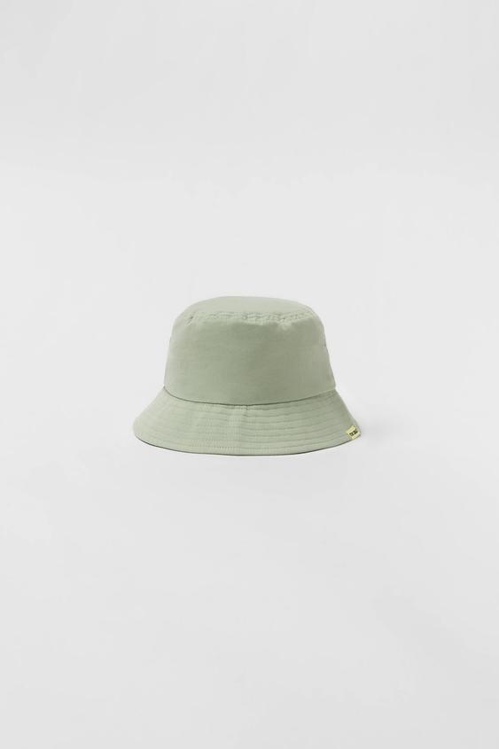 BABY/ VISSERSHOEDJE VAN KEPERSTOF MET LABEL - Grijsgroen | ZARA Nederland /  Netherlands