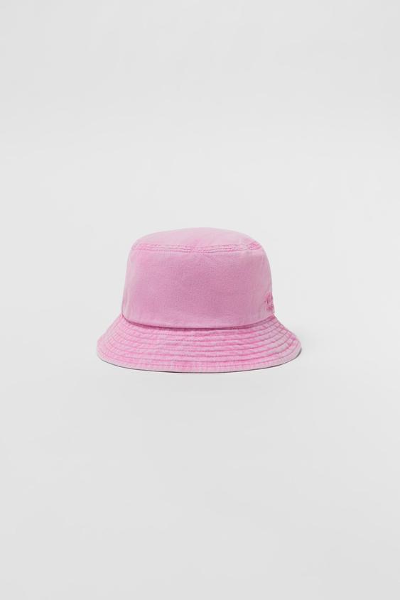 EMBROIDERED WASHED DENIM BUCKET HAT 