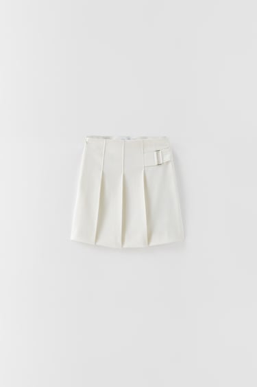 BOX PLEAT SKIRT WITH BUCKLE