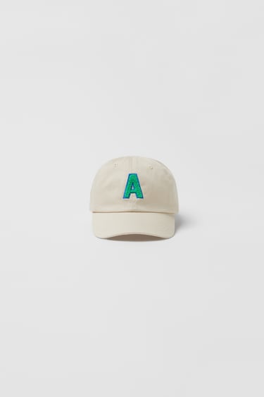 BABY/CAP WITH TERRY ALPHABET PATCH