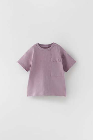 T-SHIRT WITH SNAP-BUTTON POCKET