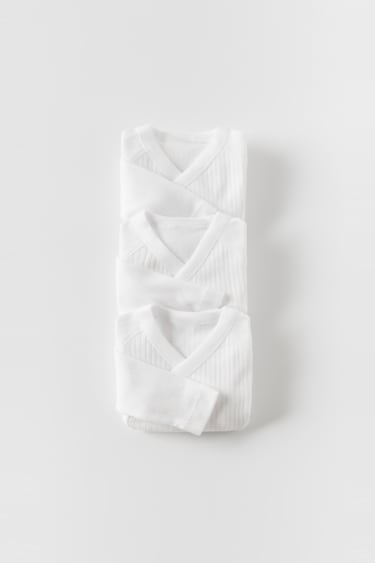Image 0 of BABY/ 3-PACK OF LONG SLEEVE KIMONO BODYSUITS from Zara