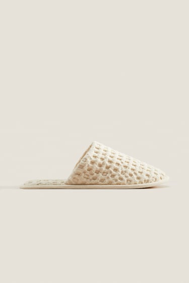 Image 0 of Waffle-textured mule slippers from Zara