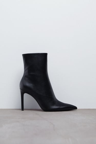 EMBOSSED ELASTIC HEELED ANKLE BOOTS