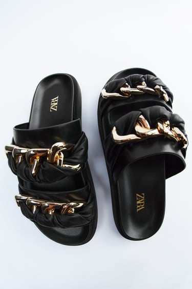FLAT SANDAL WITH CHAIN DETAIL