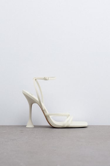 HIGH HEELED STRAPPY SANDALS
