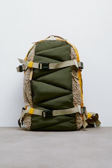BACKPACK WITH MULTIPLE POCKETS