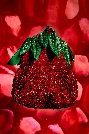 SEQUINNED STRAWBERRY-SHAPED BAG