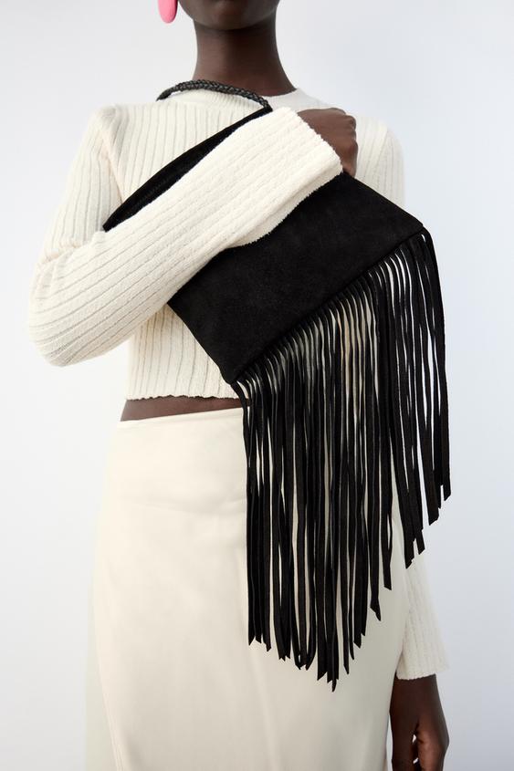 BOLSO BANDOLERA SERRAJE FLECOS Negro ZARA Espana