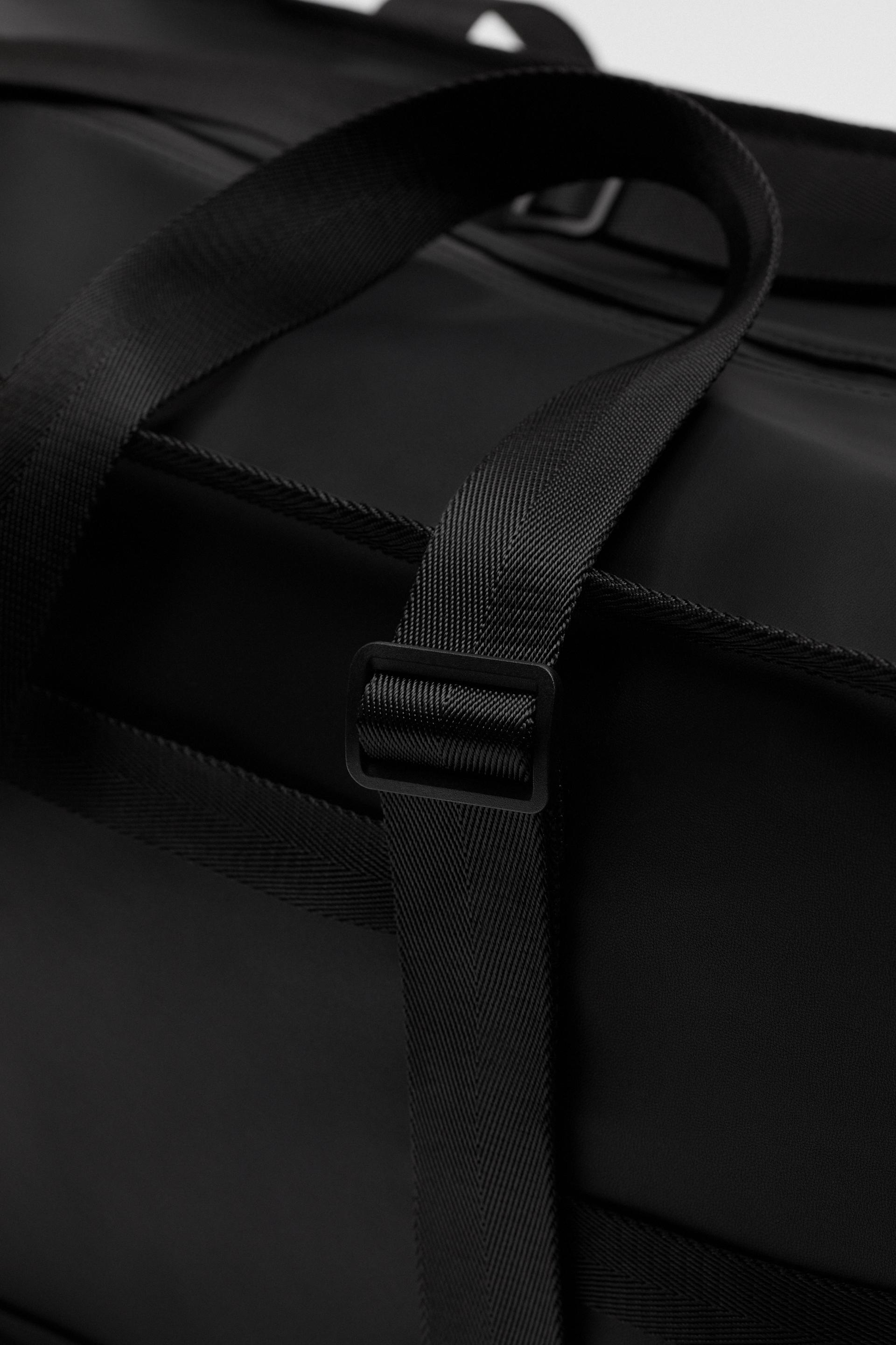 Zara RUBBERIZED DUFFEL BAG 2 Zara RUBBERIZED DUFFEL BAG 3