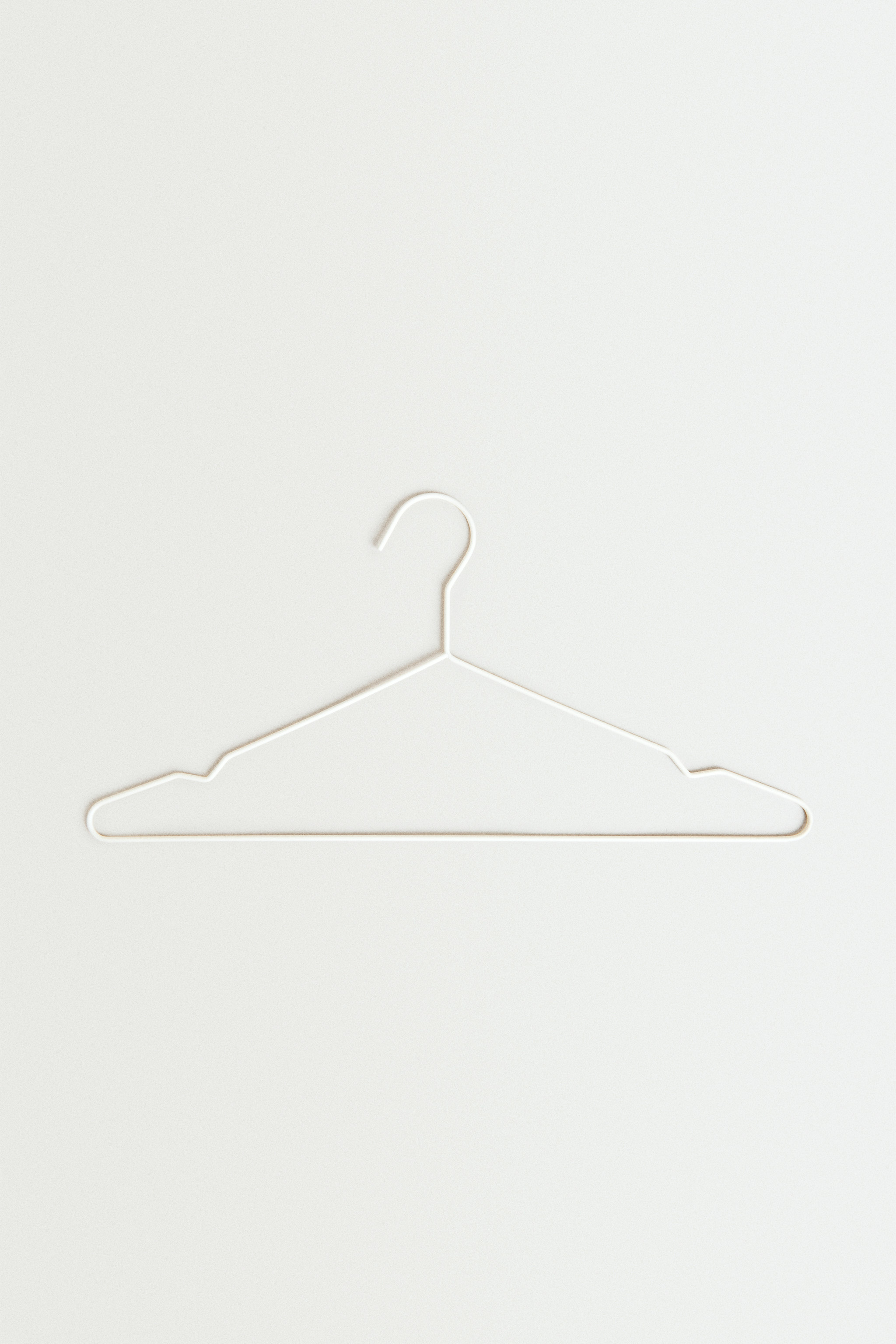 RUBBERIZED HANGERS (PACK OF 6) - White