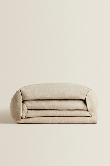 Image 0 of WASHED LINEN BEDSPREAD from Zara