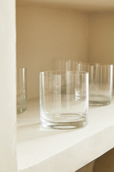 Image 0 of SOLID CRYSTALLINE TUMBLER from Zara
