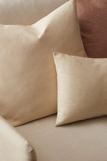 SOLID COLOR THROW PILLOW