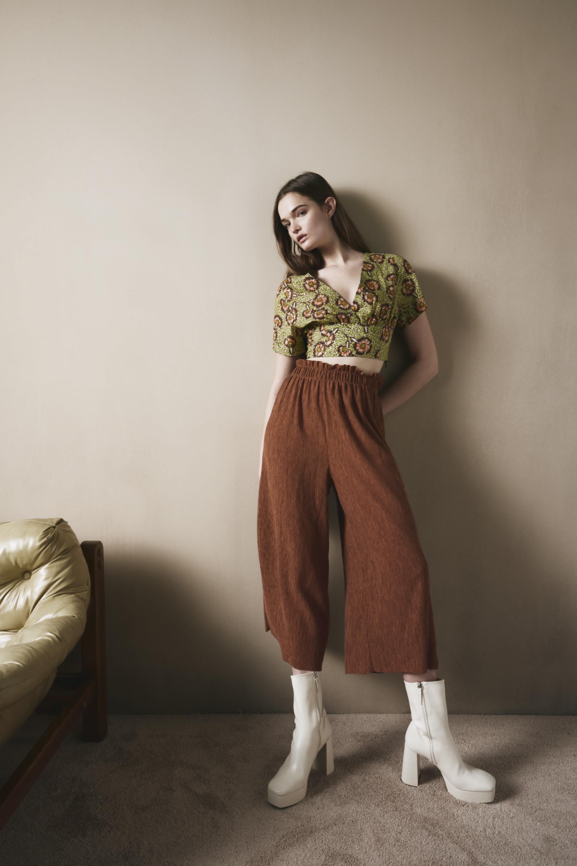 PANTALÓN EFECTO ARRUGADO - Marrón | ZARA Chile