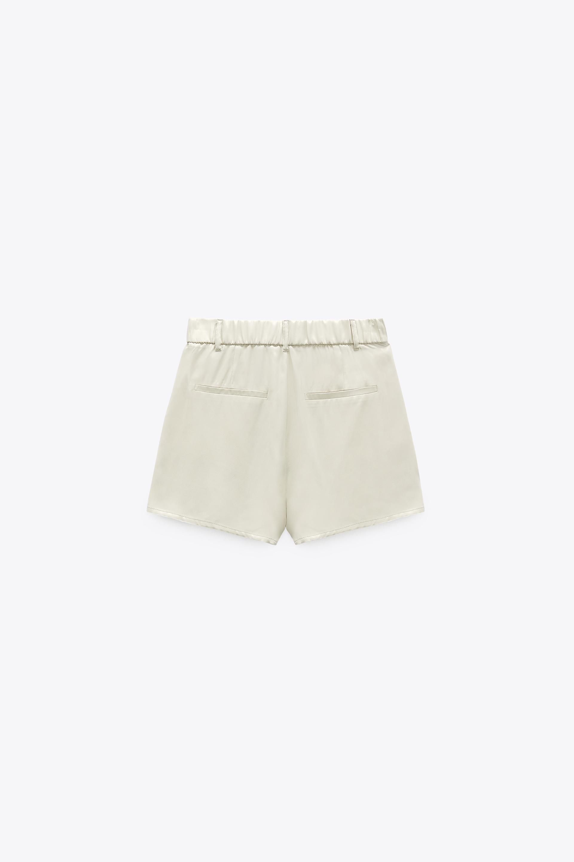 SATIN BERMUDA SHORTS WITH PLEATS 