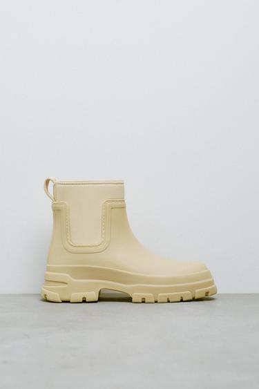 zara flat chelsea boots