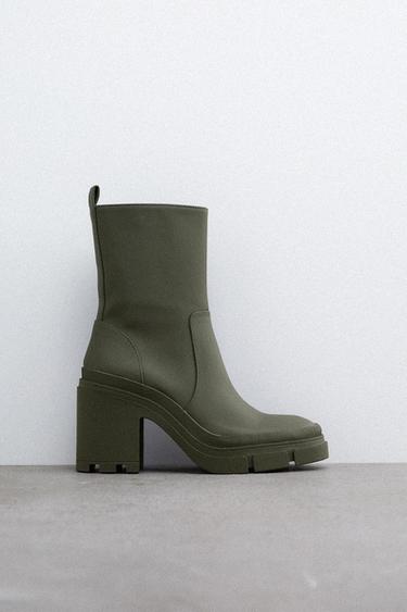 Botas engomadas para mujer | ZARA Perú