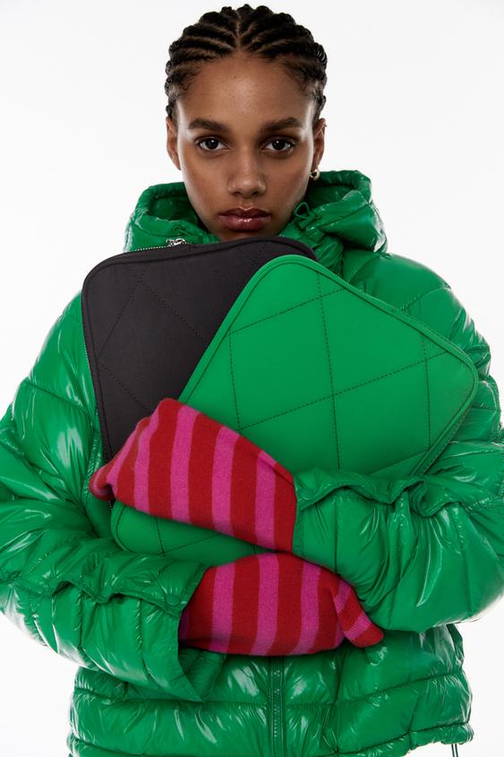 FUNDA PORTÁTIL NYLON - Verde | ZARA Chile