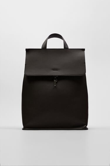 MINIMALIST BACKPACK WITH FLAP