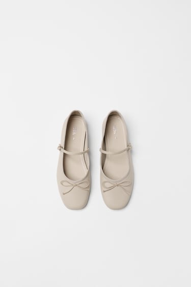 LEATHER BALLERINAS WITH BOW DETAIL